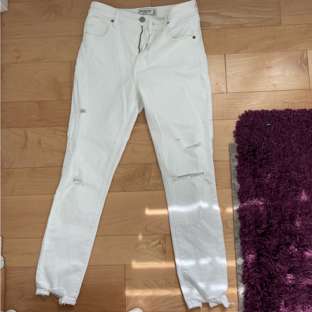 Abercrombie white skinny jeans